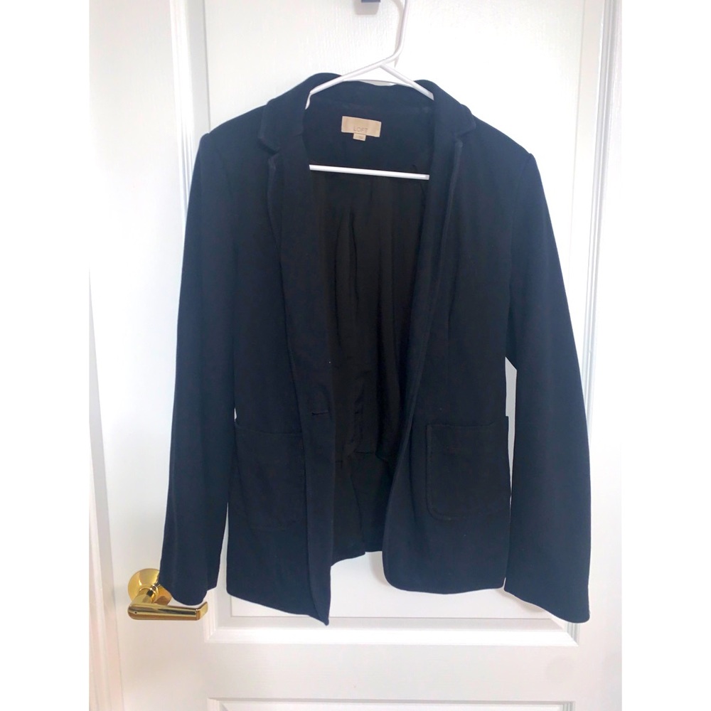Loft blazer - missing buttons